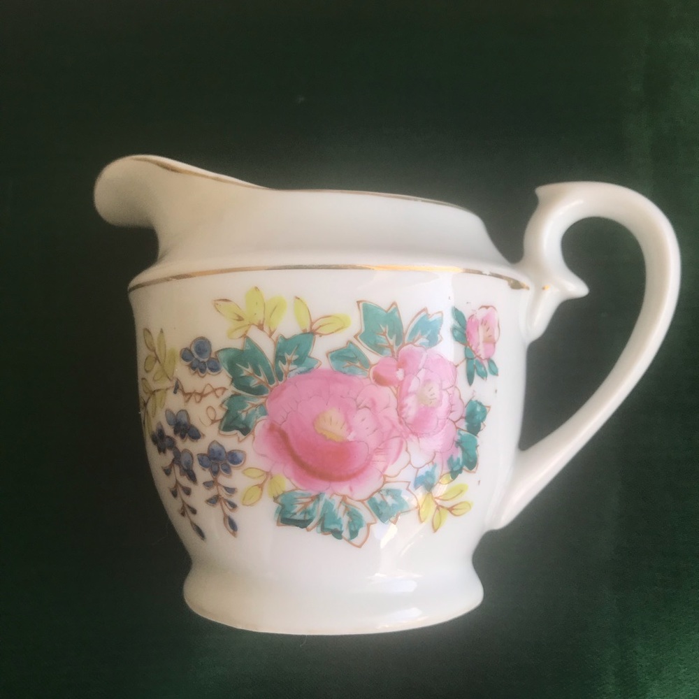 Japanese Roses Creamer Uni-world Floral